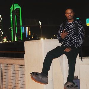 Meet your Posher, Carlos